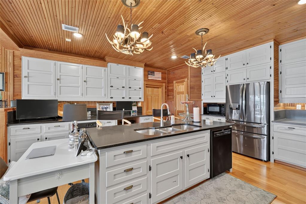 22625 Lake Seneca Road Eustis, FL 32736 - Photo 15 of 62