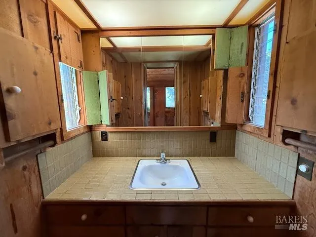 a bathroom with a bathtub