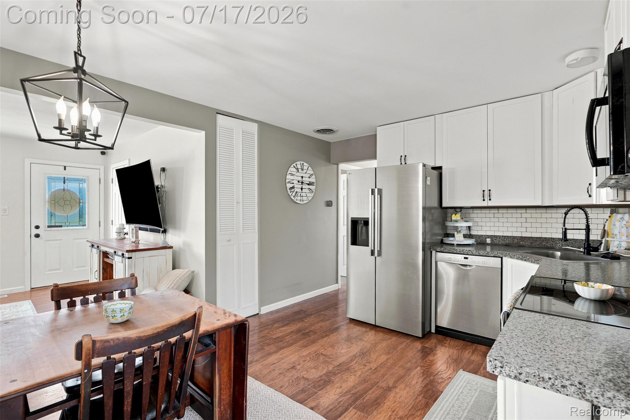 13514 Bird Road Byron, MI 48418 - Photo 10 of 35 059.jpg