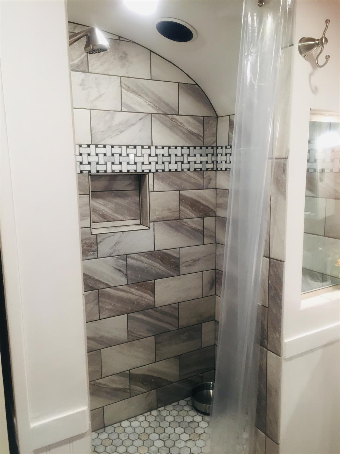 9390 Platina Road Igo, CA 96047 - Photo 14 of 49