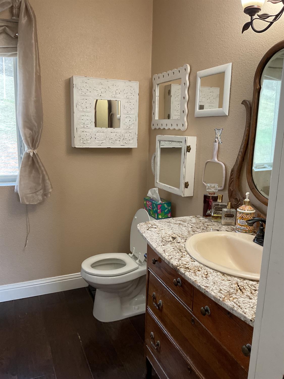 9390 Platina Road Igo, CA 96047 - Photo 8 of 49