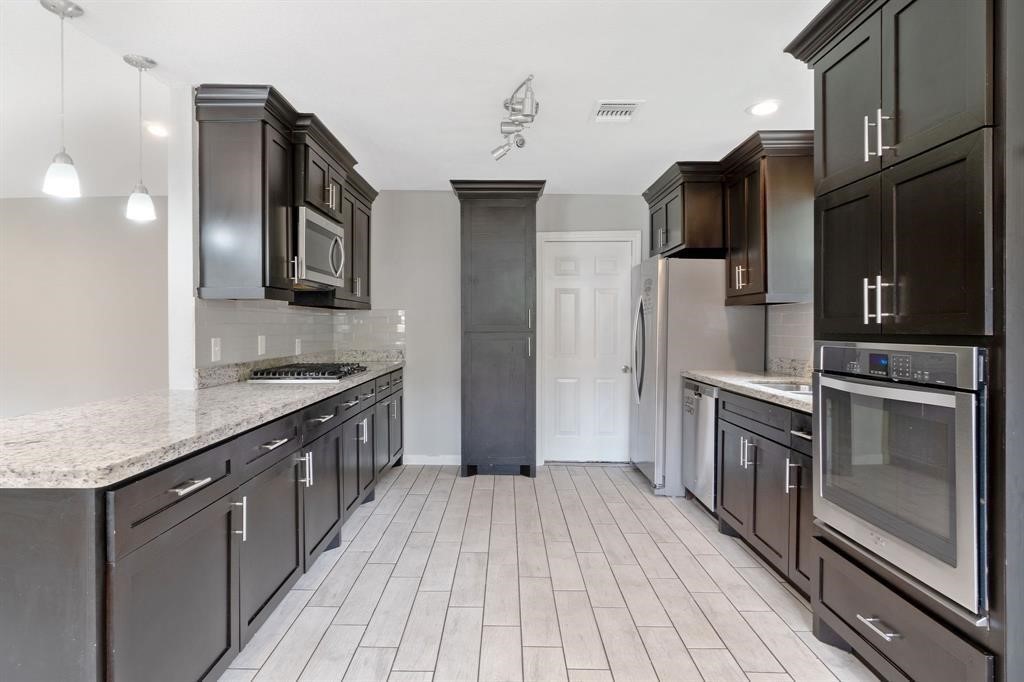 3614 Kentwood Drive Spring, TX 77380 - Photo 3 of 9