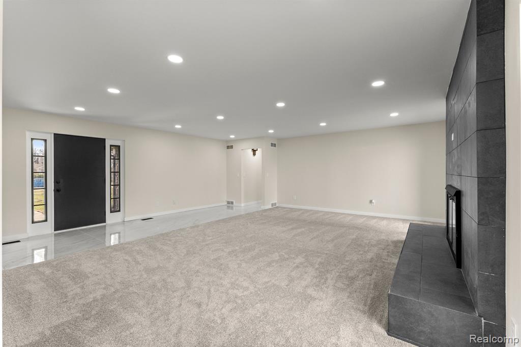 19795 Gill Road Livonia, MI 48152 - Photo 12 of 43 Gallery Image 12