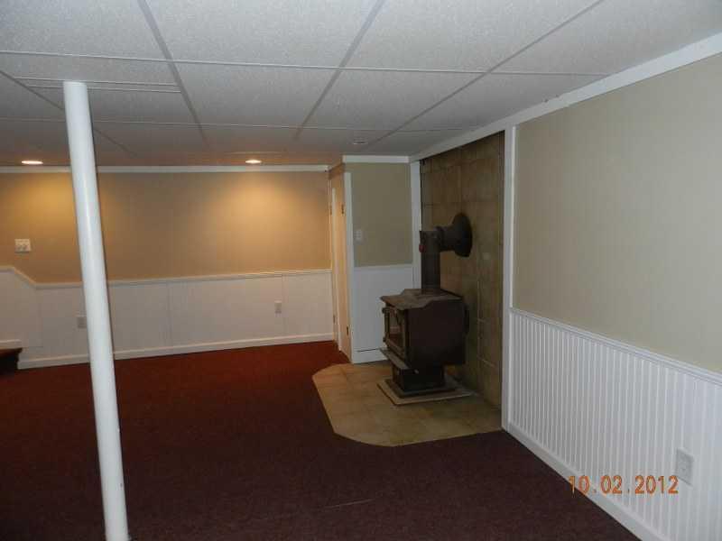 52 Running Brook Road Windham, ME 04062 - Photo 11 of 18 Den/Family/Great Room.