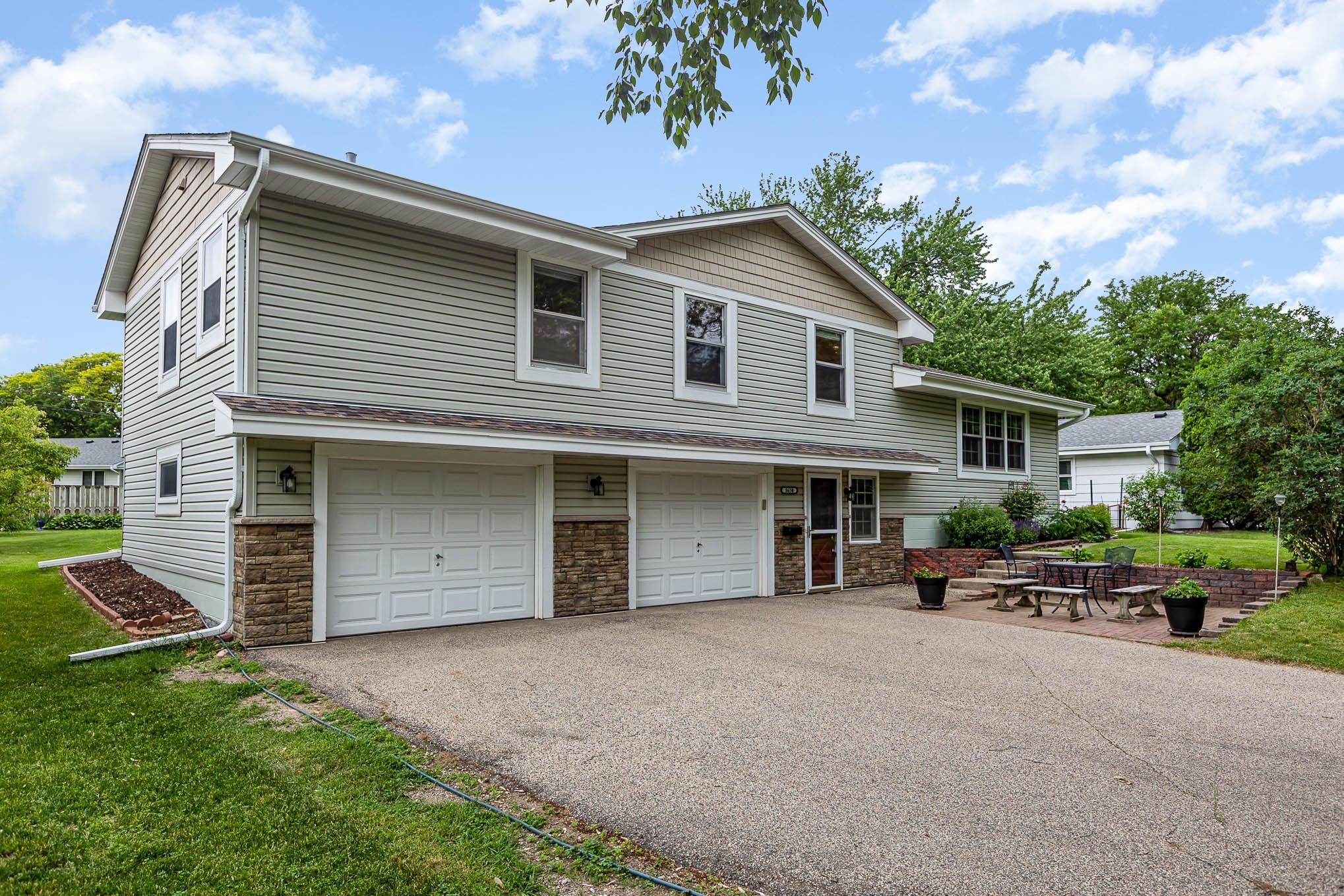 8650 Zenith Road Bloomington, MN 55431 - Photo 2 of 34 Gallery Image 2