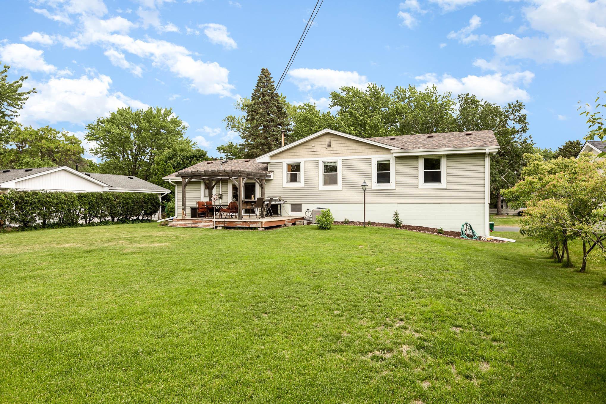 8650 Zenith Road Bloomington, MN 55431 - Photo 3 of 34 Gallery Image 3