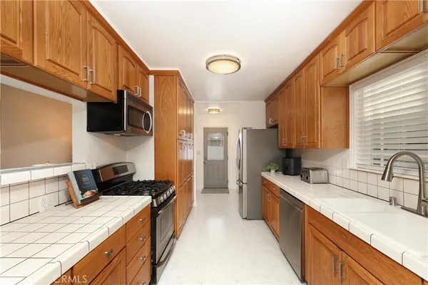 $999,999 | 6116 Arbor Road, Lakewood, CA 90713