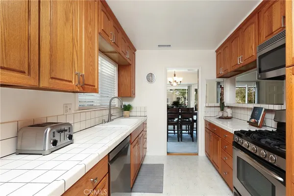 $999,999 | 6116 Arbor Road, Lakewood, CA 90713