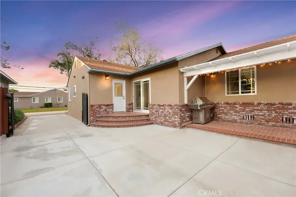 $999,999 | 6116 Arbor Road, Lakewood, CA 90713