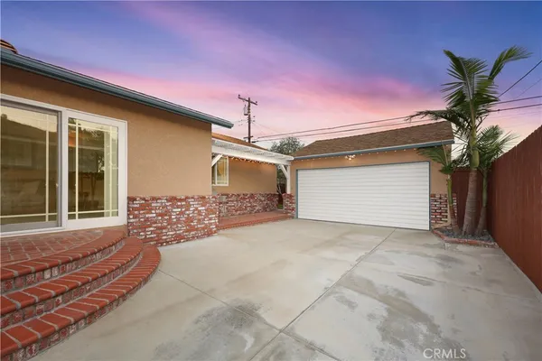$999,999 | 6116 Arbor Road, Lakewood, CA 90713