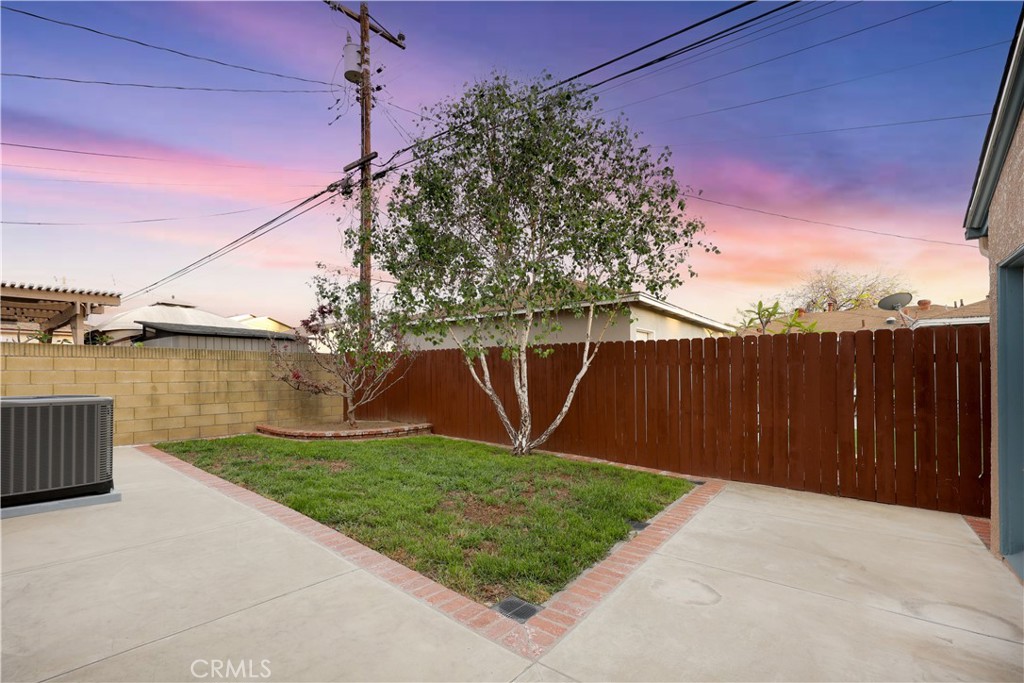6116 Arbor Road Lakewood, CA 90713 - Photo 37 of 46 a view of a backyard