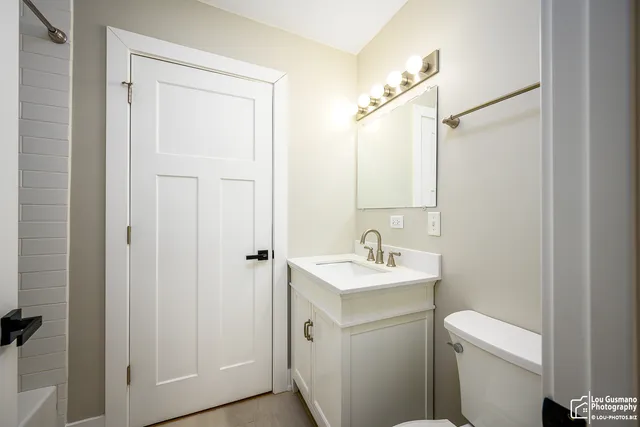 $489,900 | 4023 1/2 North Grant Street, Westmont, IL 60559