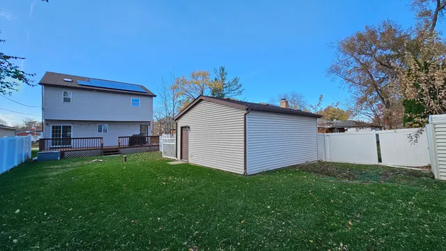 $489,900 | 4023 1/2 North Grant Street, Westmont, IL 60559