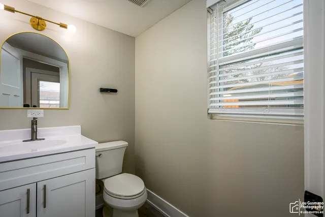 $489,900 | 4023 1/2 North Grant Street, Westmont, IL 60559