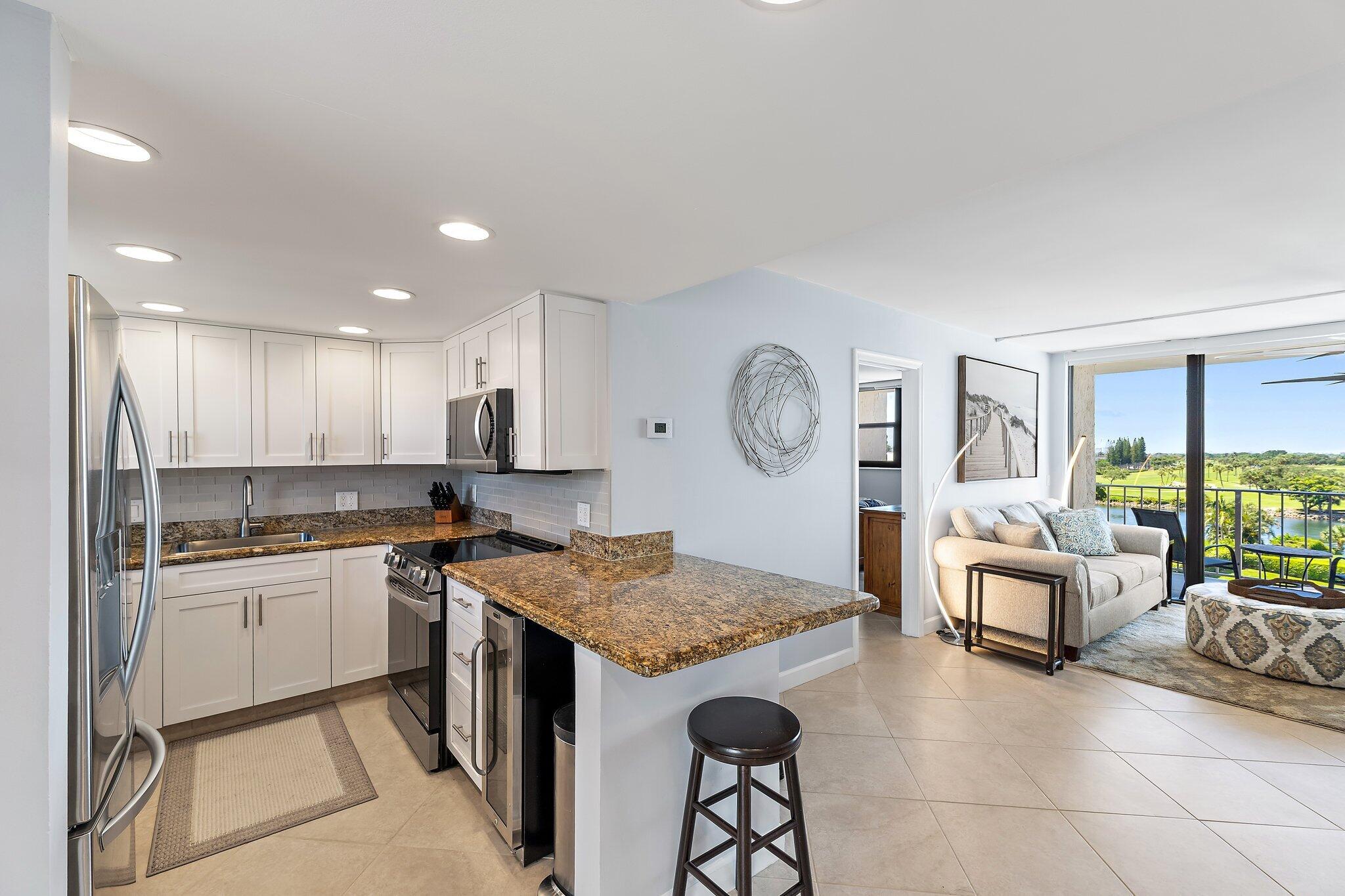 336 Golfview Road, Unit 619 North Palm Beach, FL 33408 - Photo 8 of 55 Kitchen