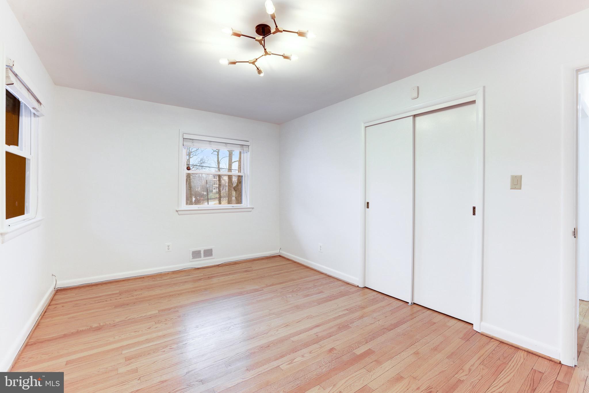 4019 24th Road North Arlington, VA 22207 - Photo 13 of 27 Main Level Bedroom 2
