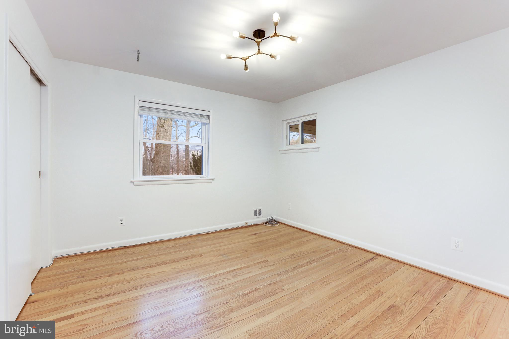 4019 24th Road North Arlington, VA 22207 - Photo 14 of 27 Main Level Bedroom 3