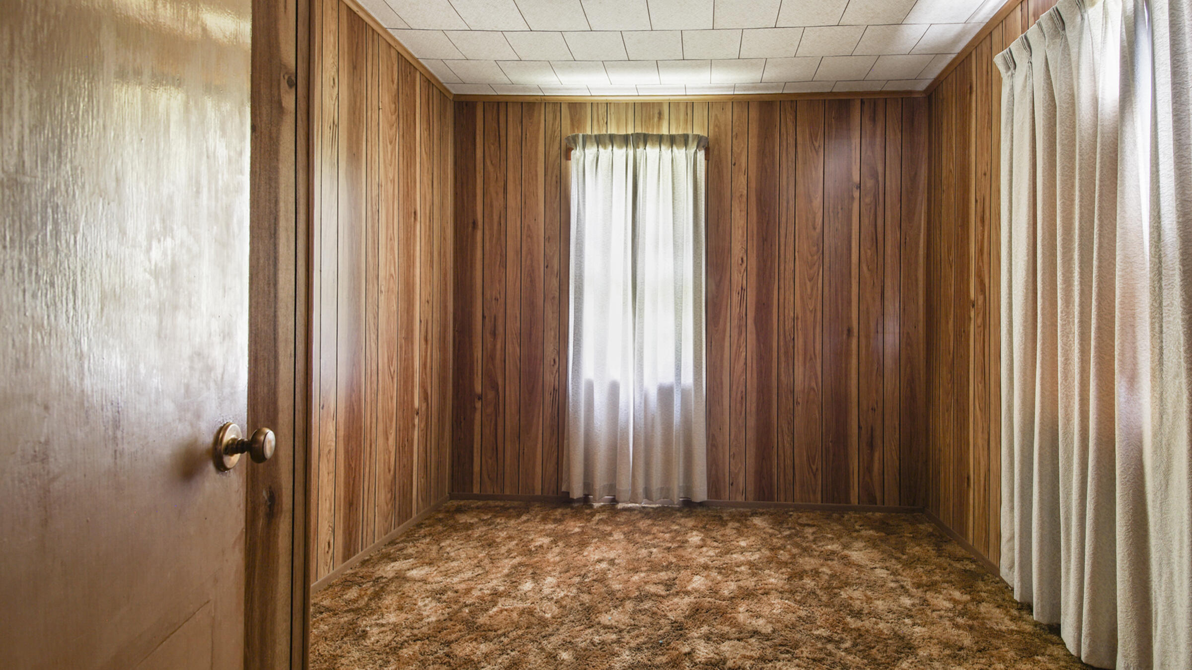 42 John Adams Street Freeport, FL 32439 - Photo 19 of 24 a view of an empty room and a window