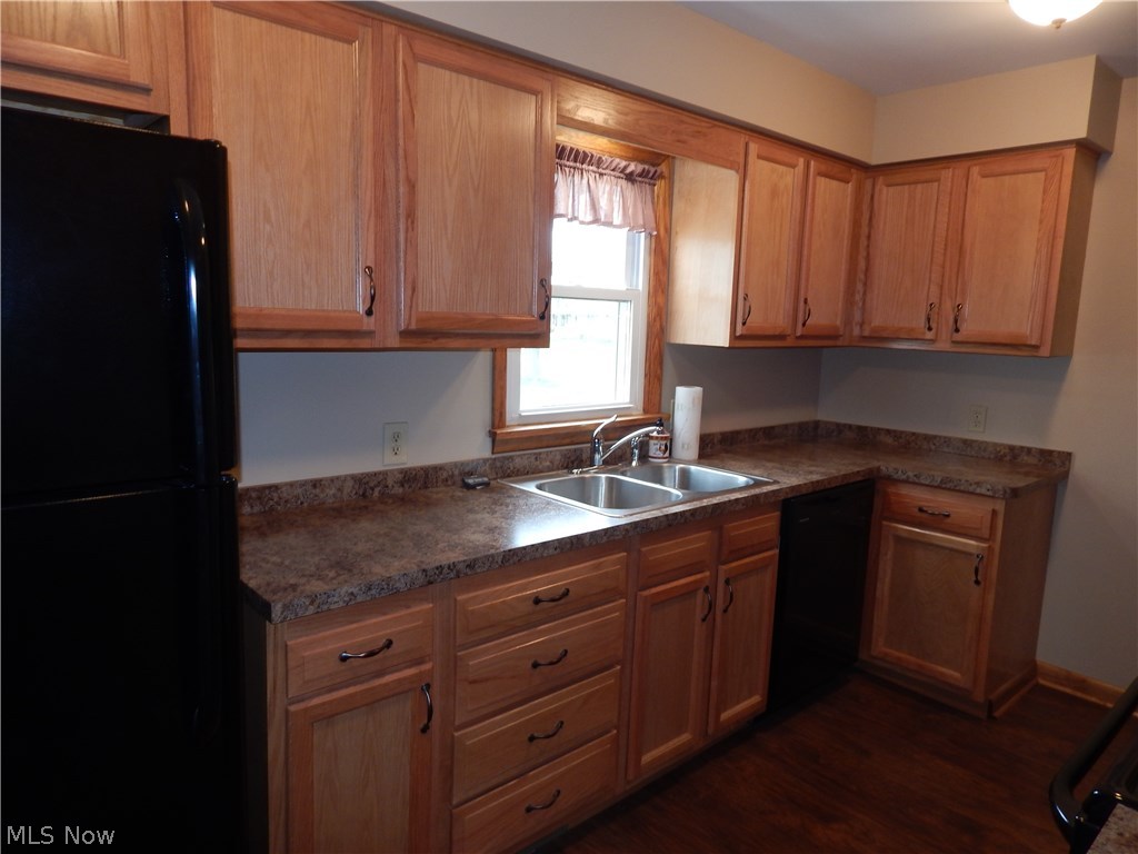 4282 Ridge Road Cortland, OH 44410 - Photo 17 of 33 Gallery Image 17