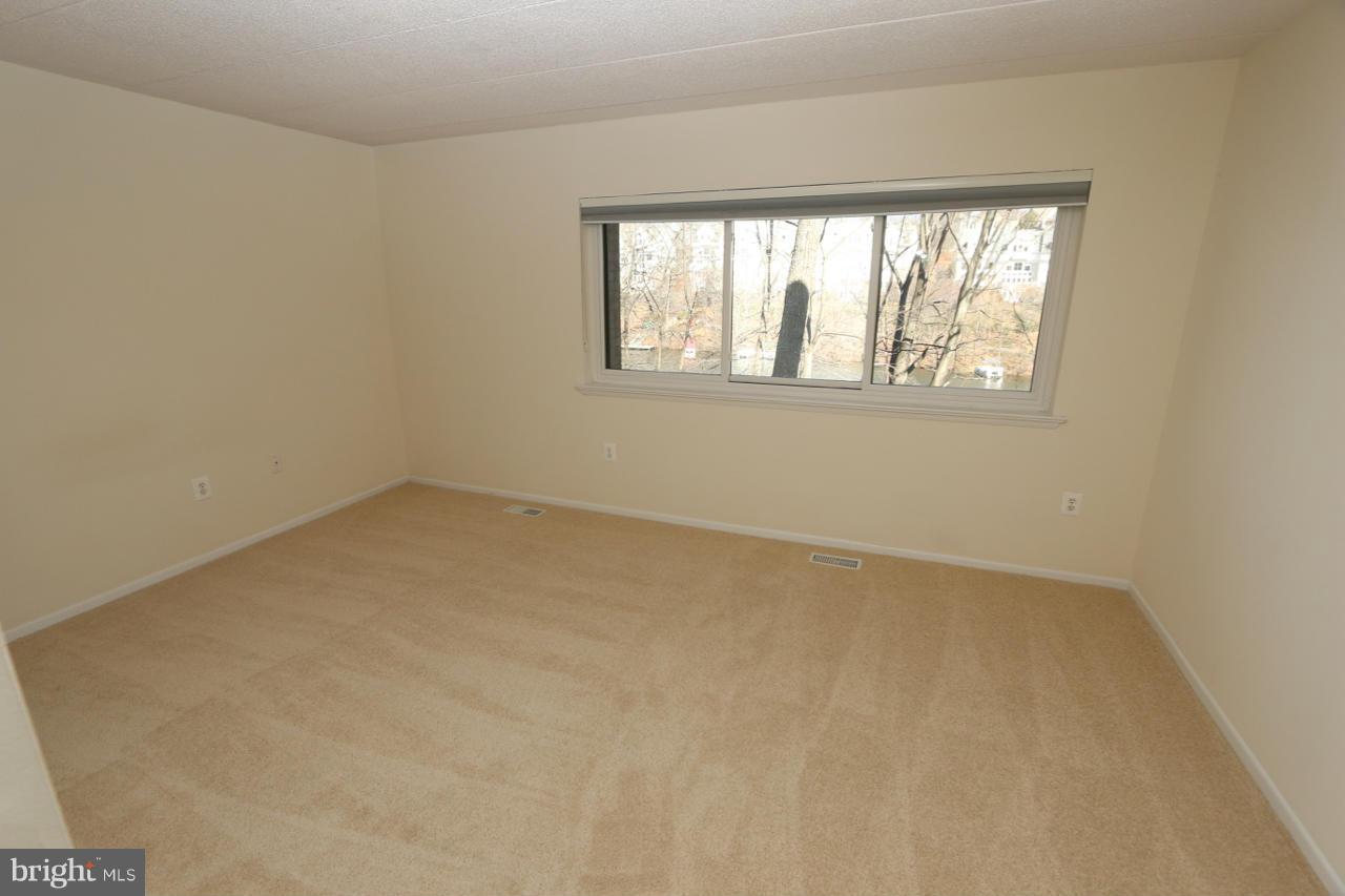 11148 Boathouse Court, Unit 77 Reston, VA 20191 - Photo 13 of 25 Bedroom (Master)