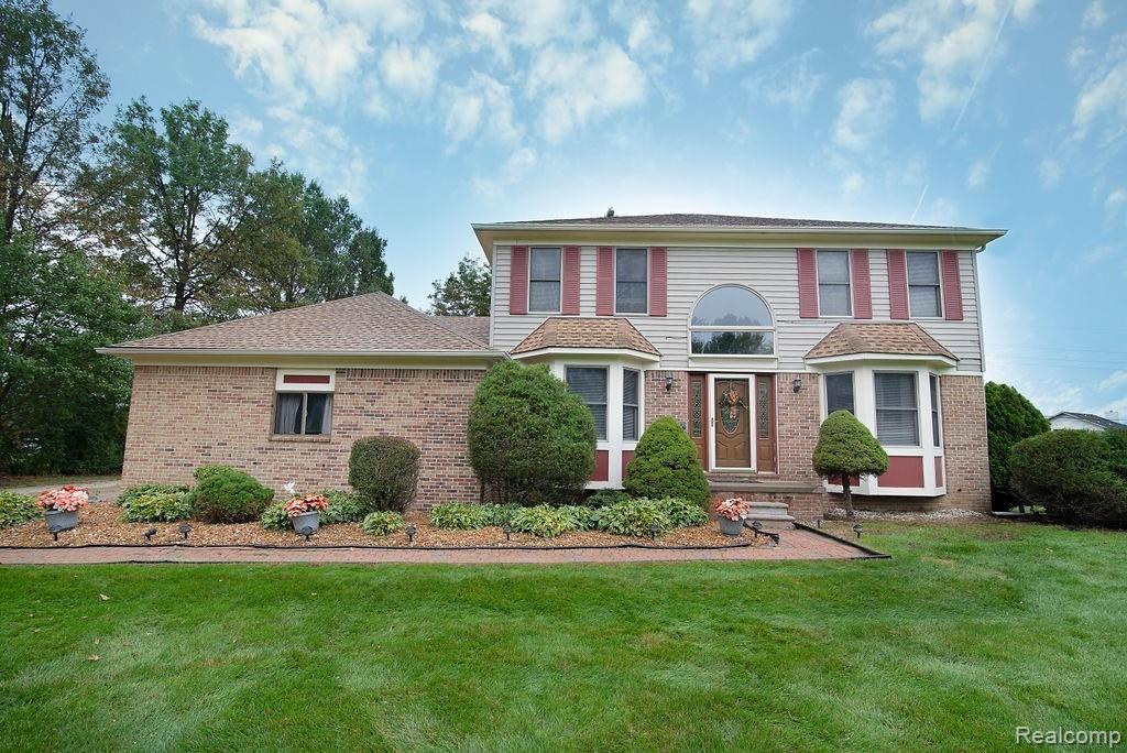 32909 West Road New Boston, MI 48164 - Photo 1 of 40 31.jpg