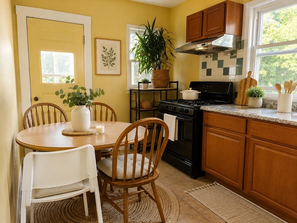 13 Harnden Road, Unit 2 Malden, MA 02148 - Photo 4 of 5