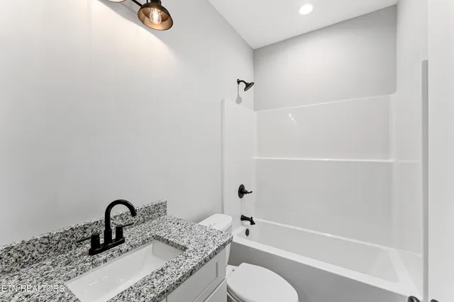 $374,000 | 235 Chippewa Lane, Rutledge, TN 37861