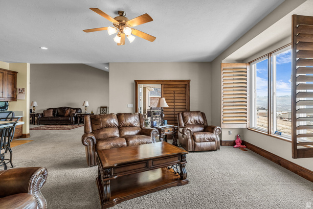 337 Brayden Way Draper, UT 84020 - Photo 15 of 47