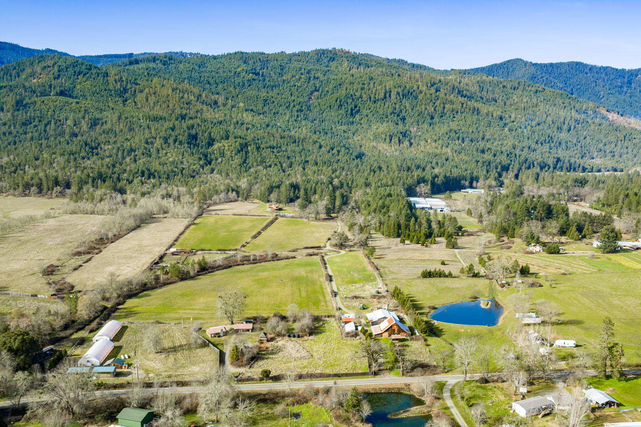 320 Caves Camp Road Williams, OR 97544 - Photo 3 of 101 ApxCCR00001