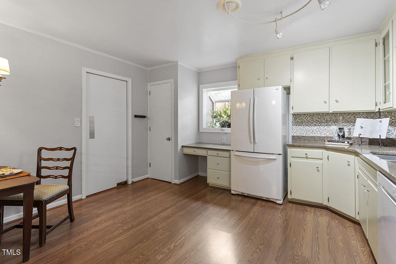 535 East Cornwall Road Cary, NC 27511 - Photo 13 of 33 535 East Cornwall Road_13