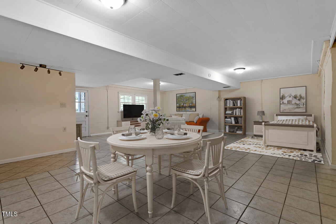535 East Cornwall Road Cary, NC 27511 - Photo 29 of 33 535 East Cornwall Road_29