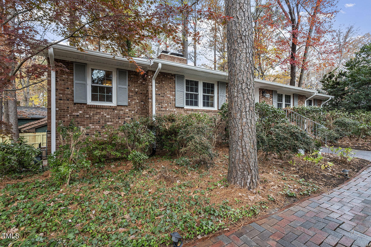 535 East Cornwall Road Cary, NC 27511 - Photo 3 of 33 535 East Cornwall Road_03
