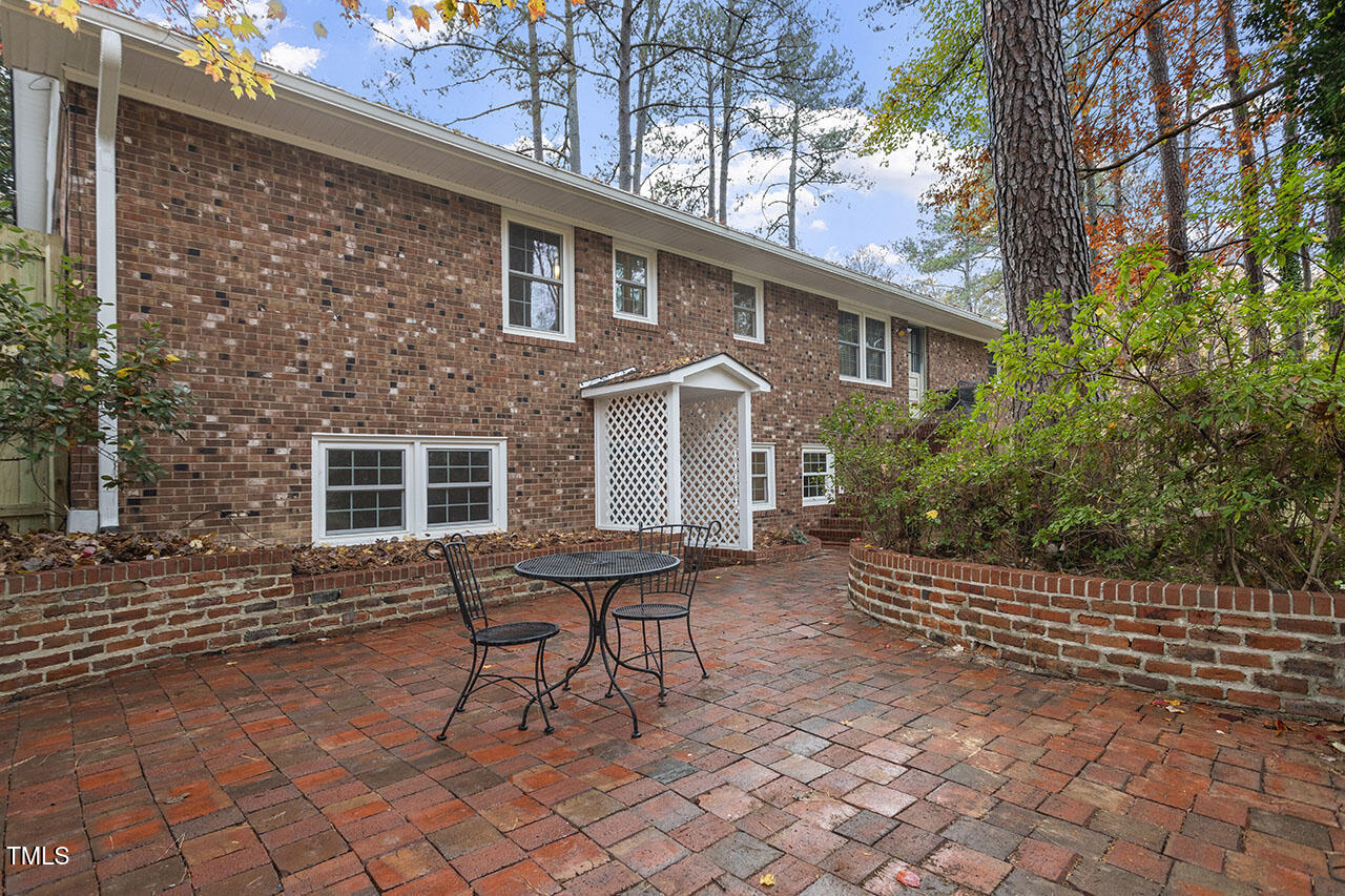 535 East Cornwall Road Cary, NC 27511 - Photo 6 of 33 535 East Cornwall Road_06