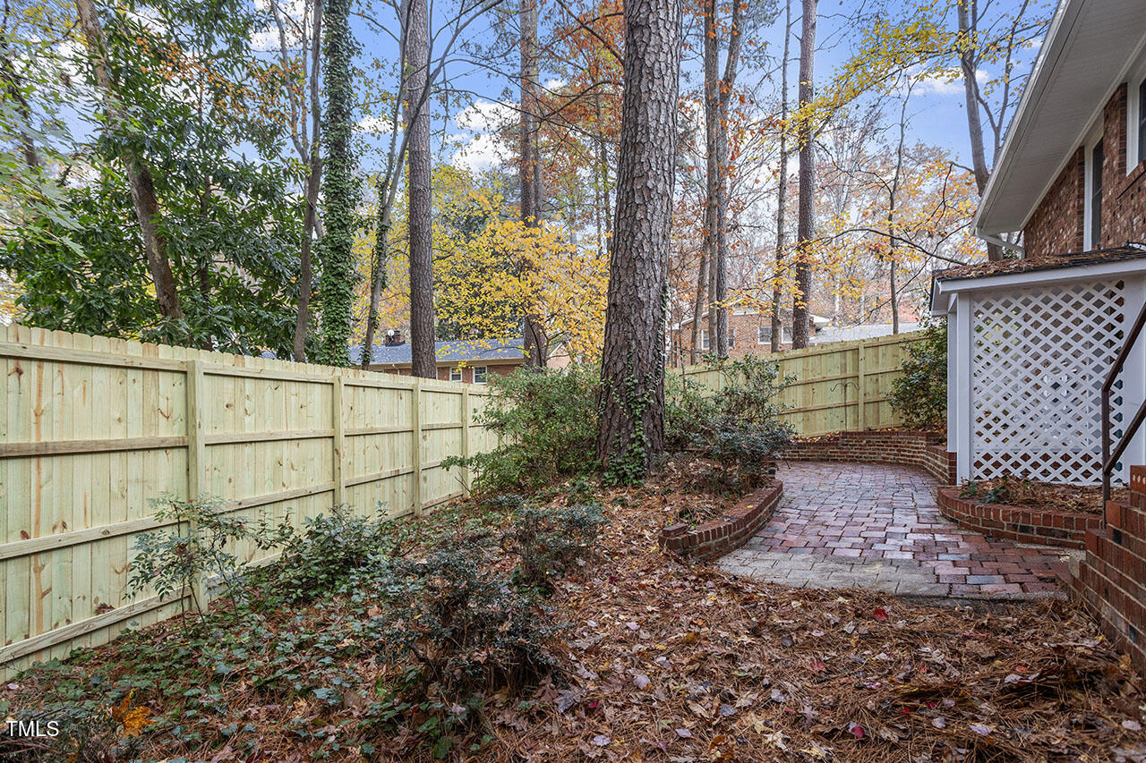 535 East Cornwall Road Cary, NC 27511 - Photo 7 of 33 535 East Cornwall Road_07