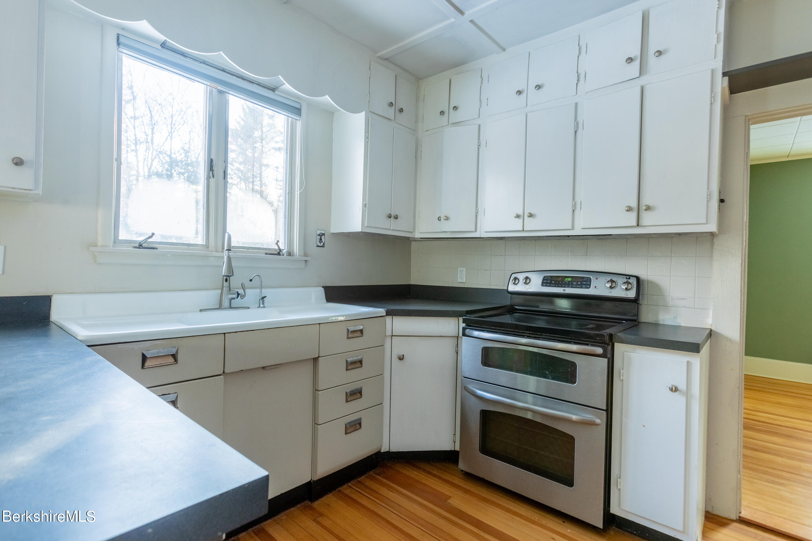 142 New Lenox Road Lenox, MA 01240 - Photo 26 of 51 Kitchen