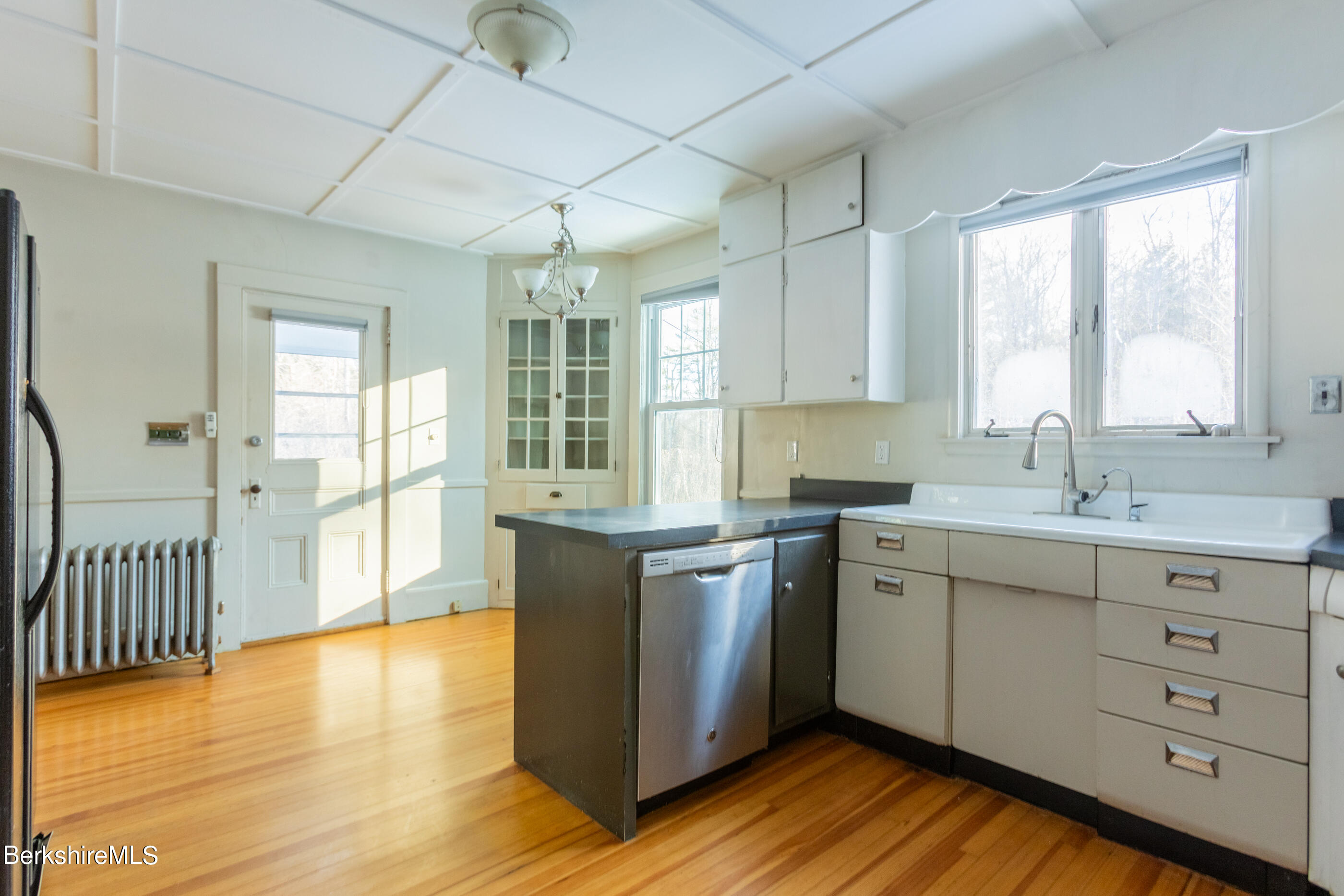 142 New Lenox Road Lenox, MA 01240 - Photo 27 of 51 Kitchen