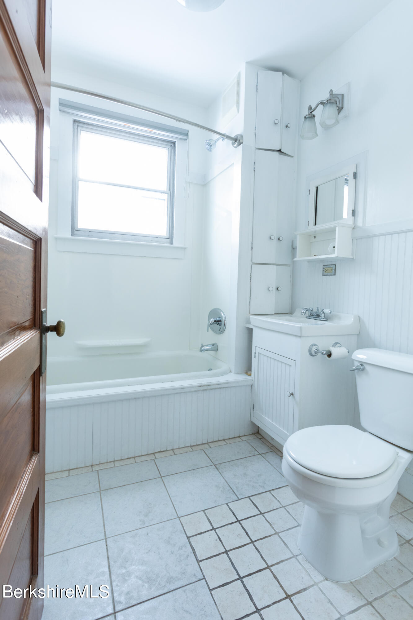 142 New Lenox Road Lenox, MA 01240 - Photo 31 of 51 First floor bath