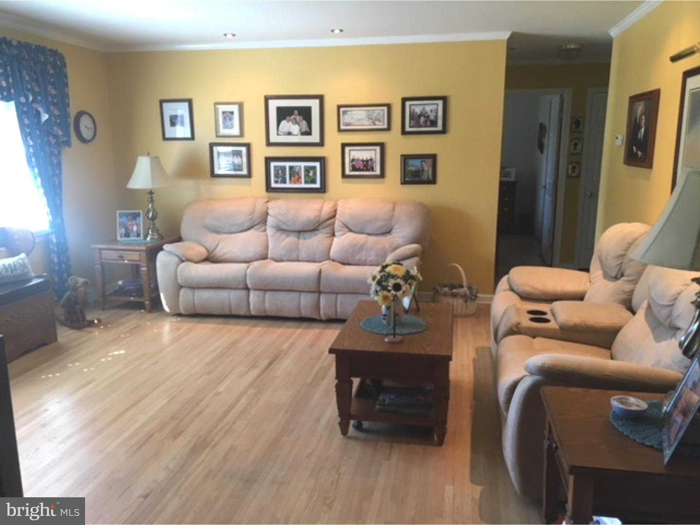 109 Den Road Lincoln University, PA 19352 - Photo 3 of 13 Living Room