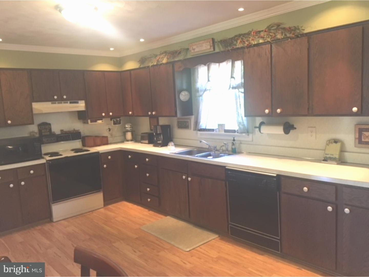 109 Den Road Lincoln University, PA 19352 - Photo 4 of 13 Kitchen