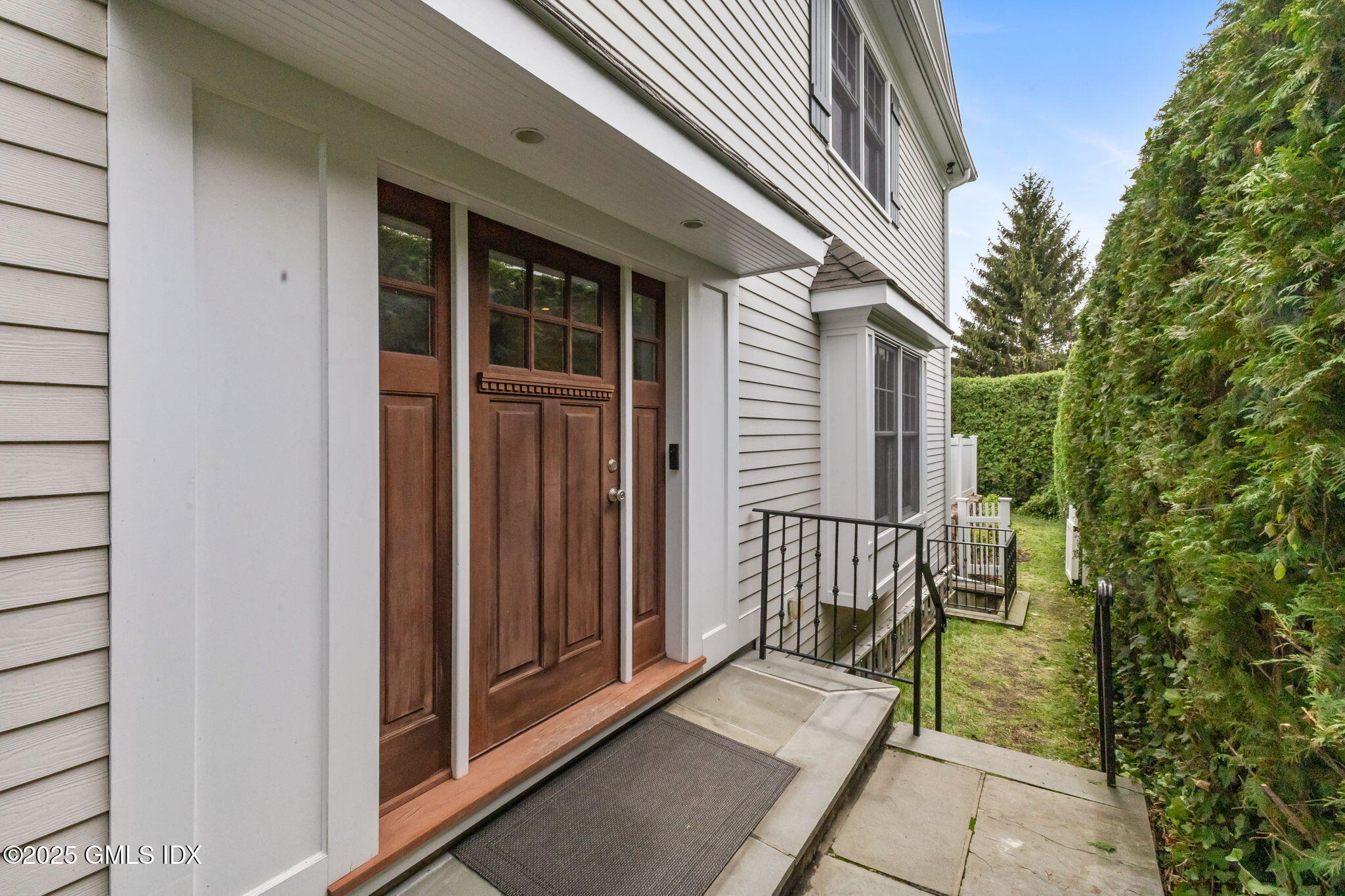 26 Church Street, Unit B Greenwich, CT 06830 - Photo 4 of 30 a view of porch with a bench