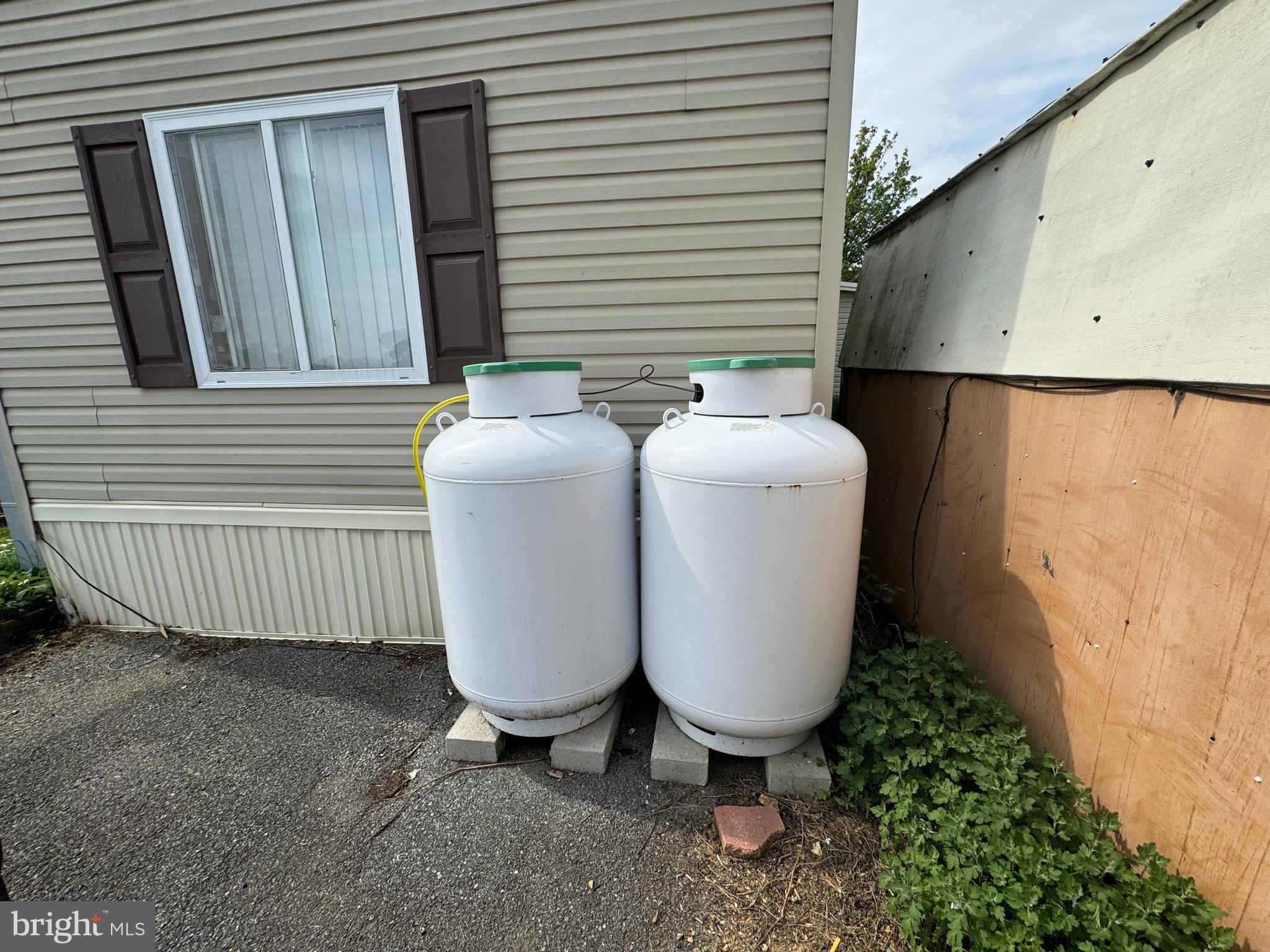 44 Ridgewood Manor Manheim, PA 17545 - Photo 29 of 29 rented propane tanks
