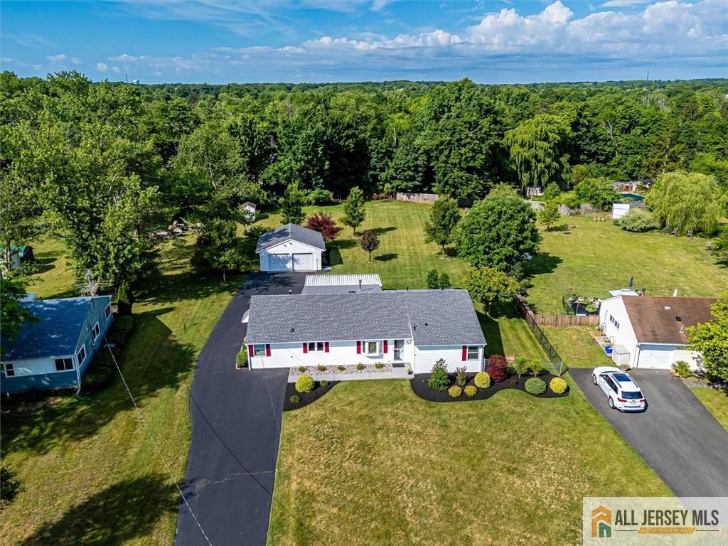 39 Kendall Road Kendall Park, NJ 08824 - Photo 2 of 41