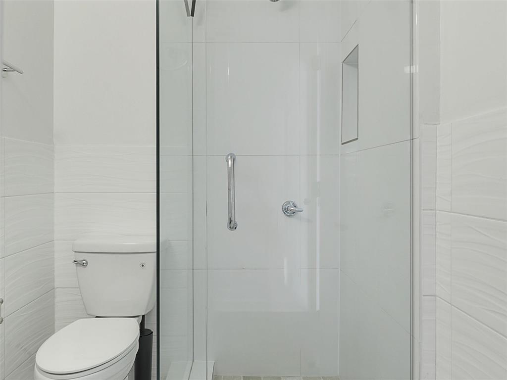 4302 Sexton Lane Dallas, TX 75229 - Photo 16 of 22