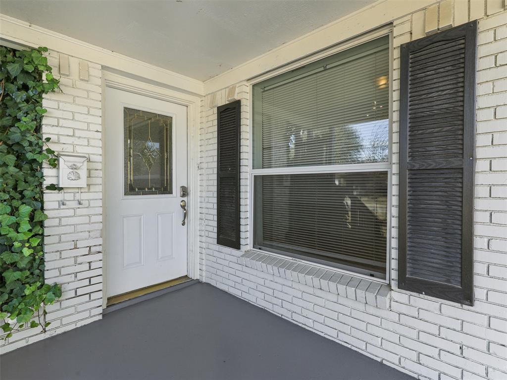 4302 Sexton Lane Dallas, TX 75229 - Photo 3 of 22