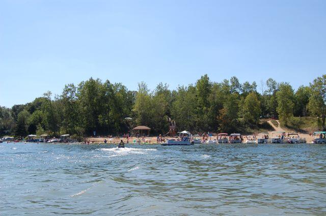 6833 Beechnut Ridge, Unit 252 Canadian Lakes, MI 49346 - Photo 9 of 18 9 Beach