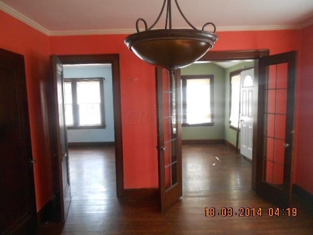 183 South James Road Columbus, OH 43213 - Photo 4 of 18