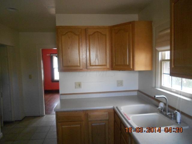 183 South James Road Columbus, OH 43213 - Photo 8 of 18