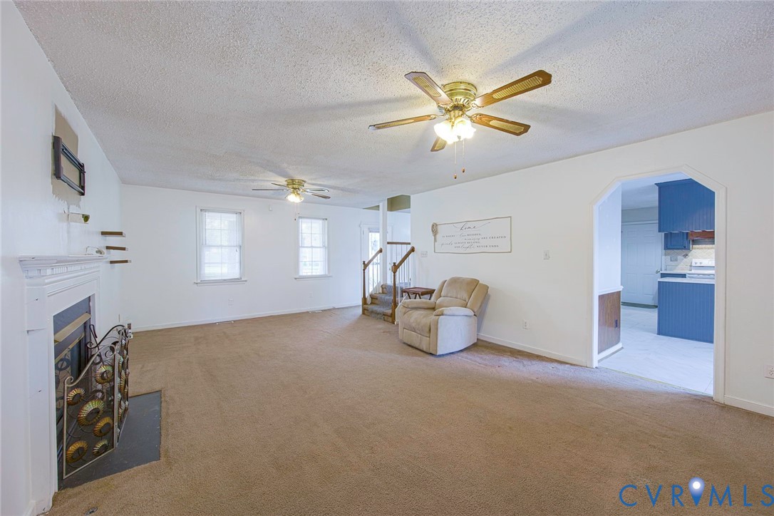 7372 Trailing Rock Road Prince George, VA 23875 - Photo 7 of 30 Living room