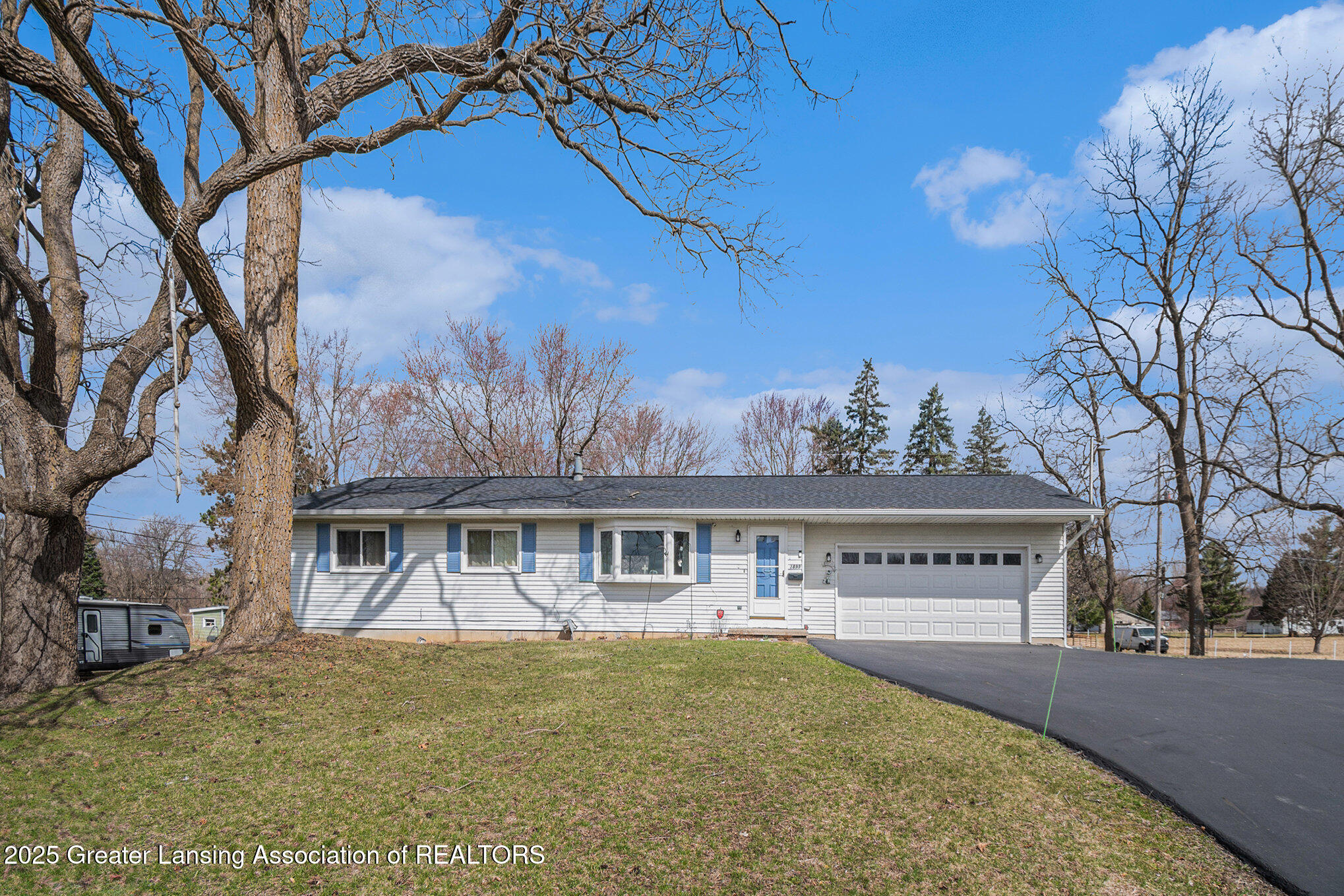 1899 East Webb Road Dewitt, MI 48820 - Photo 2 of 33 001__ndp9115_235