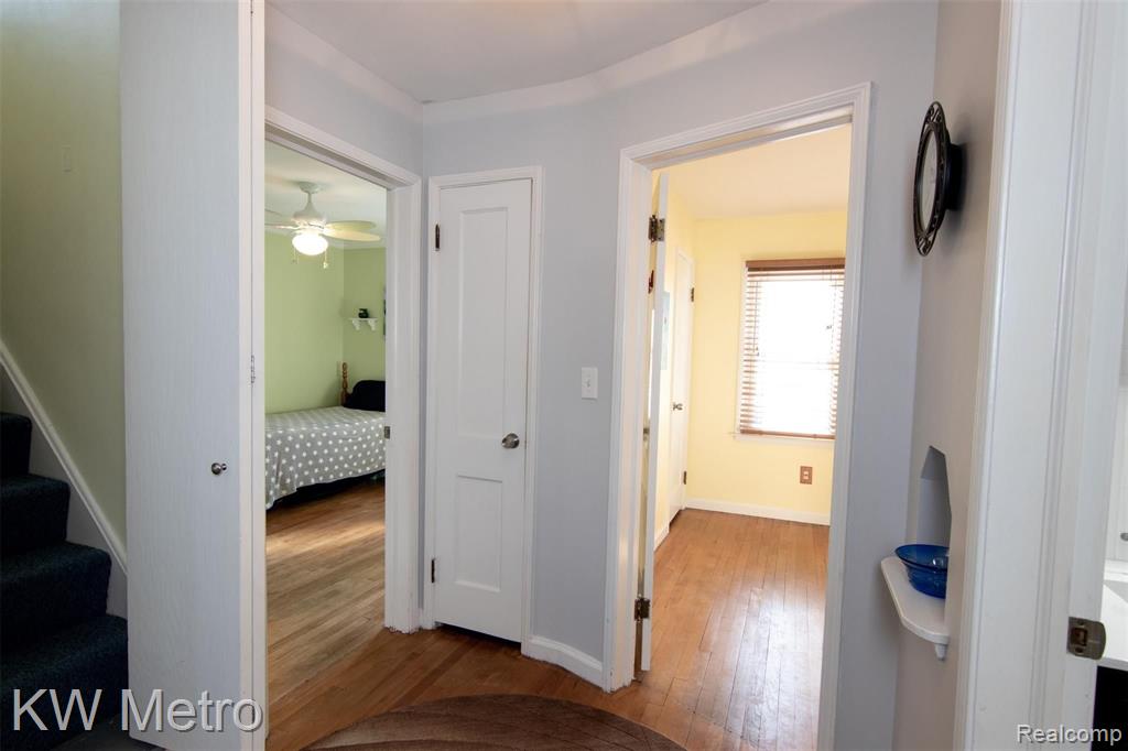 1249 Columbia Road Berkley, MI 48072 - Photo 11 of 21